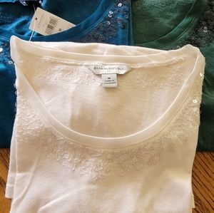 Banana Republic T Shirts Medium